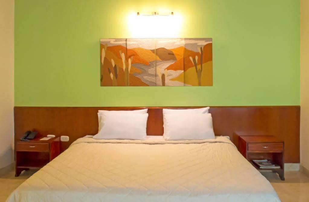 Hotel Monchuelo Spa San Gil Luaran gambar