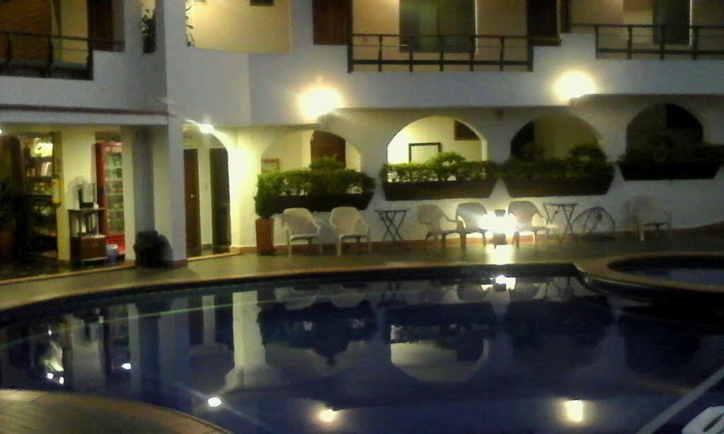 Hotel Monchuelo Spa San Gil Luaran gambar